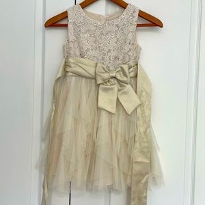 Beautiful ivory and gold sleeveless dress with sequins for girls, sz 7